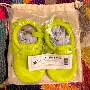 Freshly Picked Moccasin size 7 electric palm